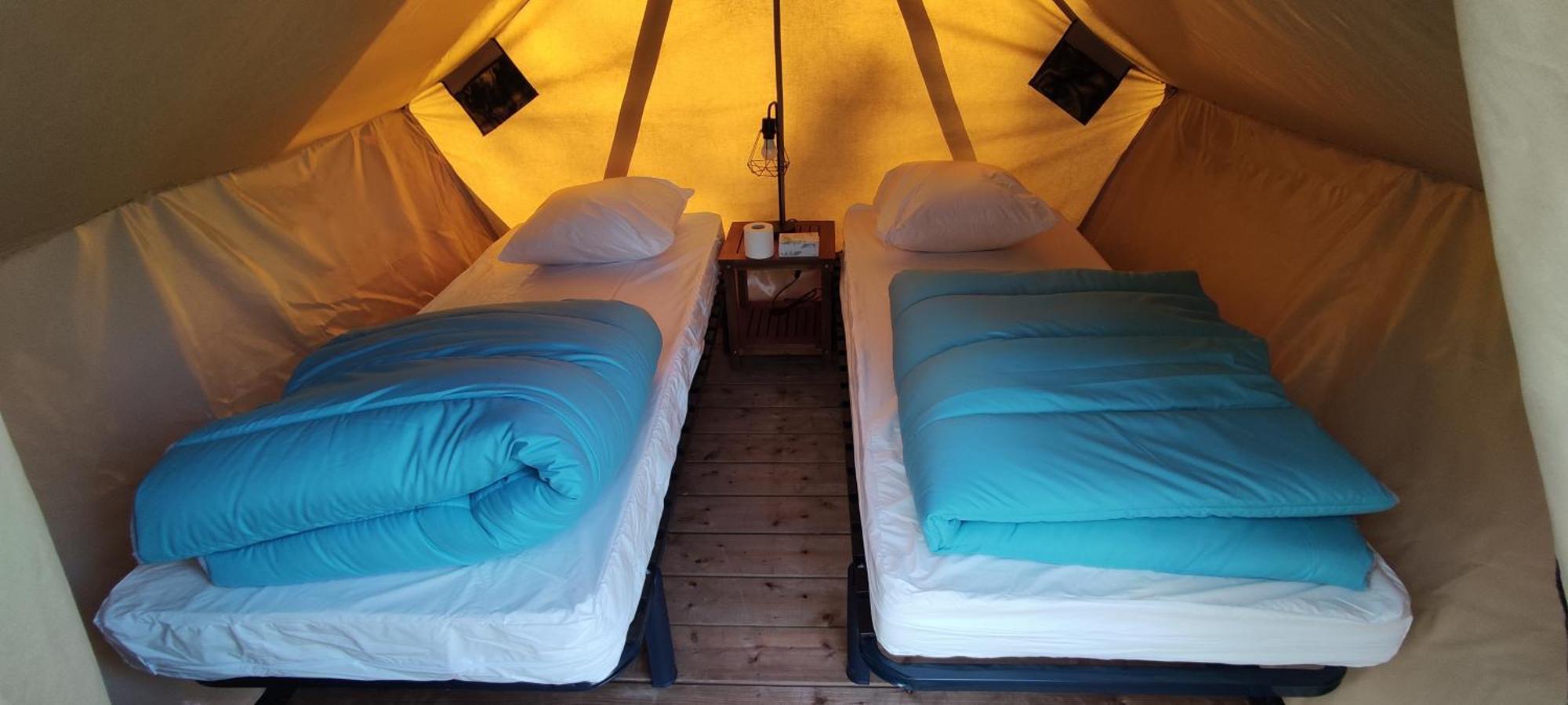 Camping Le Val Aux Fees - Broceliande Concoret Екстер'єр фото