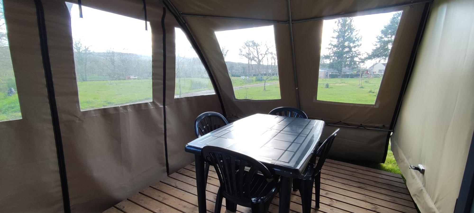 Camping Le Val Aux Fees - Broceliande Concoret Екстер'єр фото