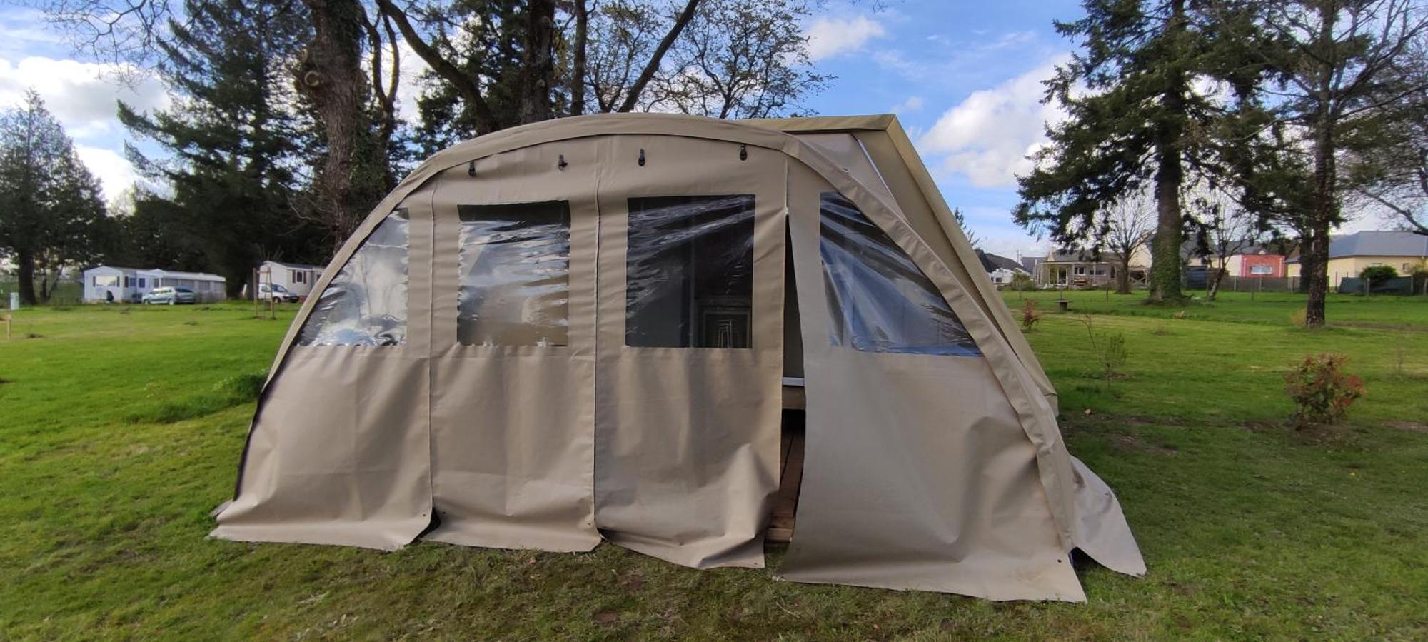 Camping Le Val Aux Fees - Broceliande Concoret Екстер'єр фото