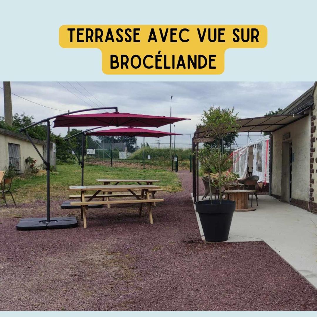 Camping Le Val Aux Fees - Broceliande Concoret Екстер'єр фото